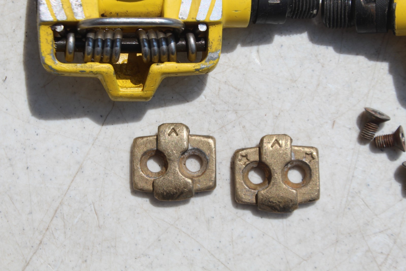 TIME ATAC Alium Clipless MTB Bike Pedals Yellow 9/16 Pair Trail W/ CLEATS SCREWS