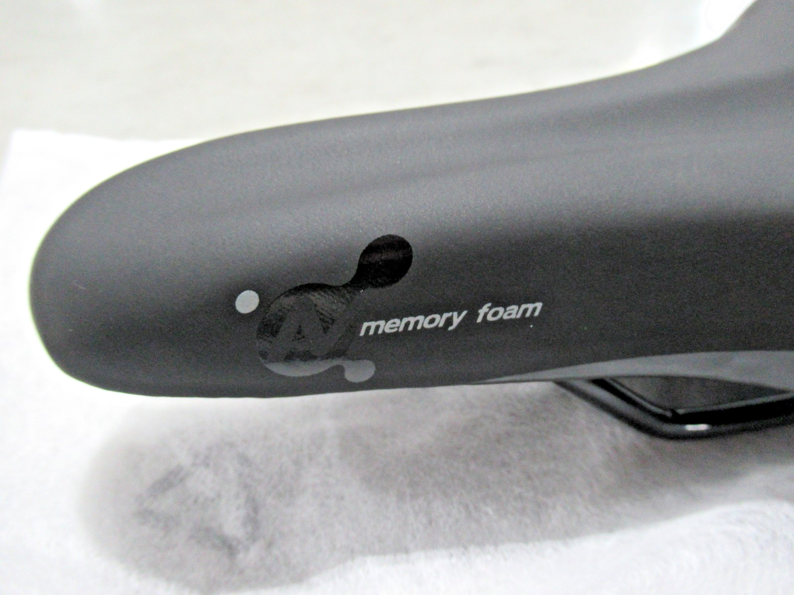 Box of 25 DDK Bike Saddle Seat MEMORY FOAM Comfort Plus 274mm X 162mm *NEW*