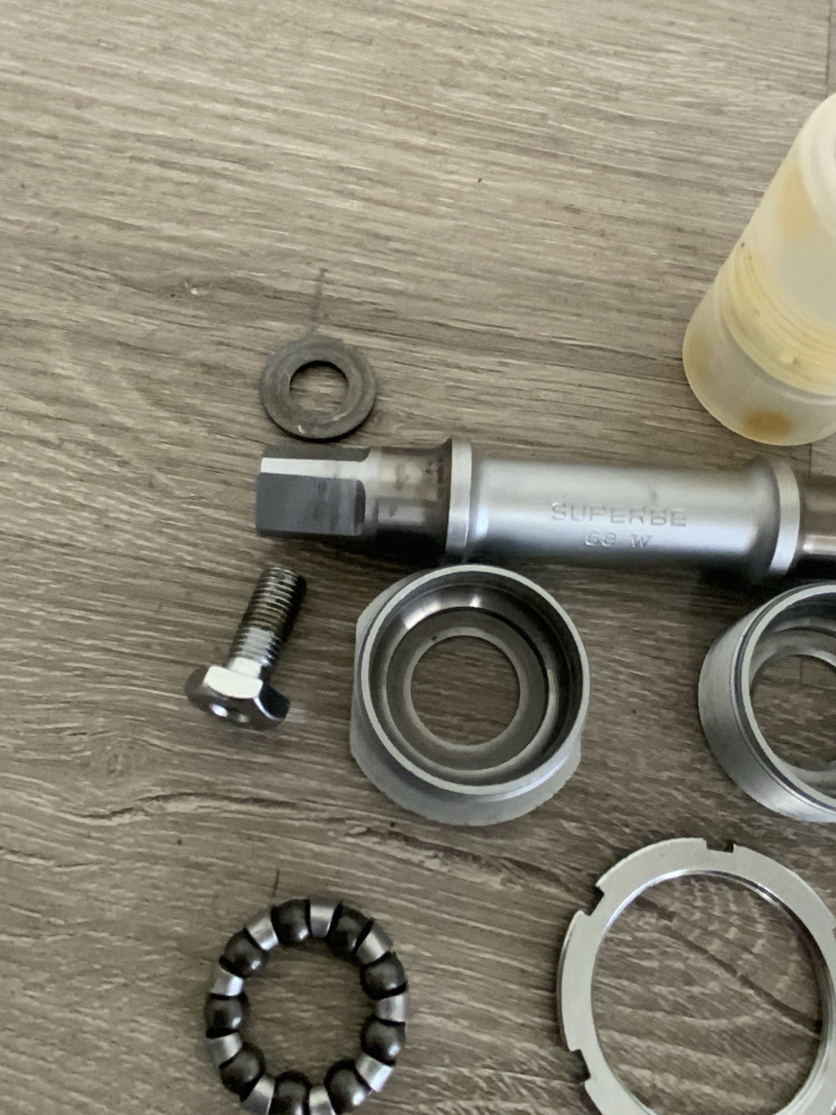 SUNTOUR SUPERBE BOTTOM BRACKET BRITISH THREADED 68-114 MM