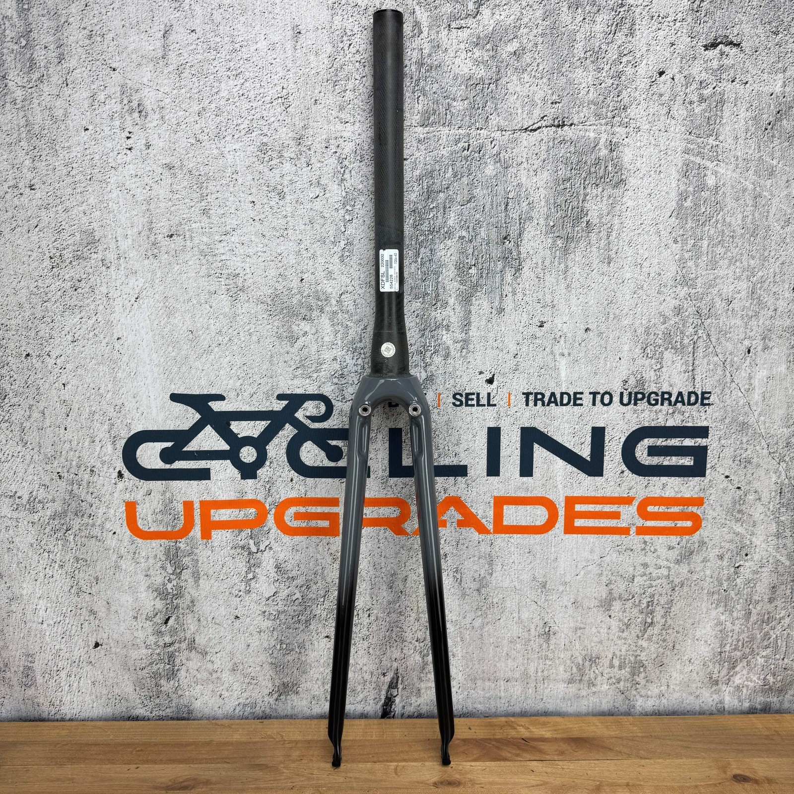 New Takeoff! Trek Emonda SL/ALR 56-64cm Rim Brake 1 1/8″ Bike Fork MSRP $554.99
