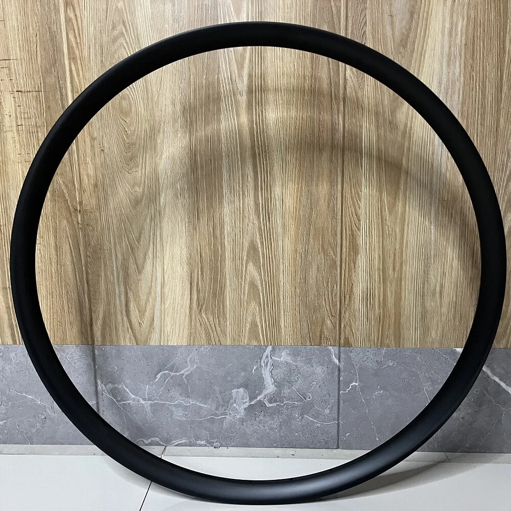 Superlight 29er 28mm Width 23mm Depth Hookless Tubeless MTB XC Carbon Fiber Rims