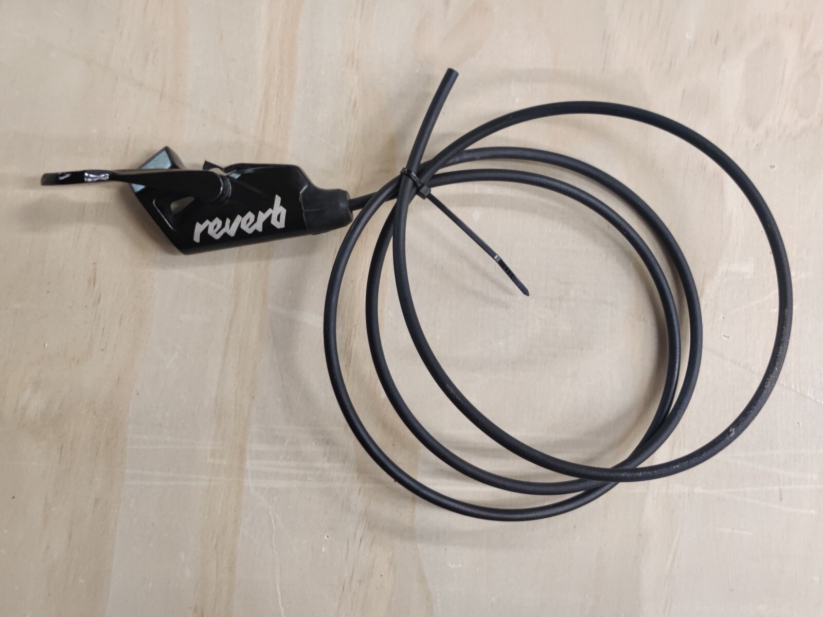 Rockshox Reverb Stealth Dropper 31.6mm 175mm Seatpost – Black (SP-RVB-S-C1)