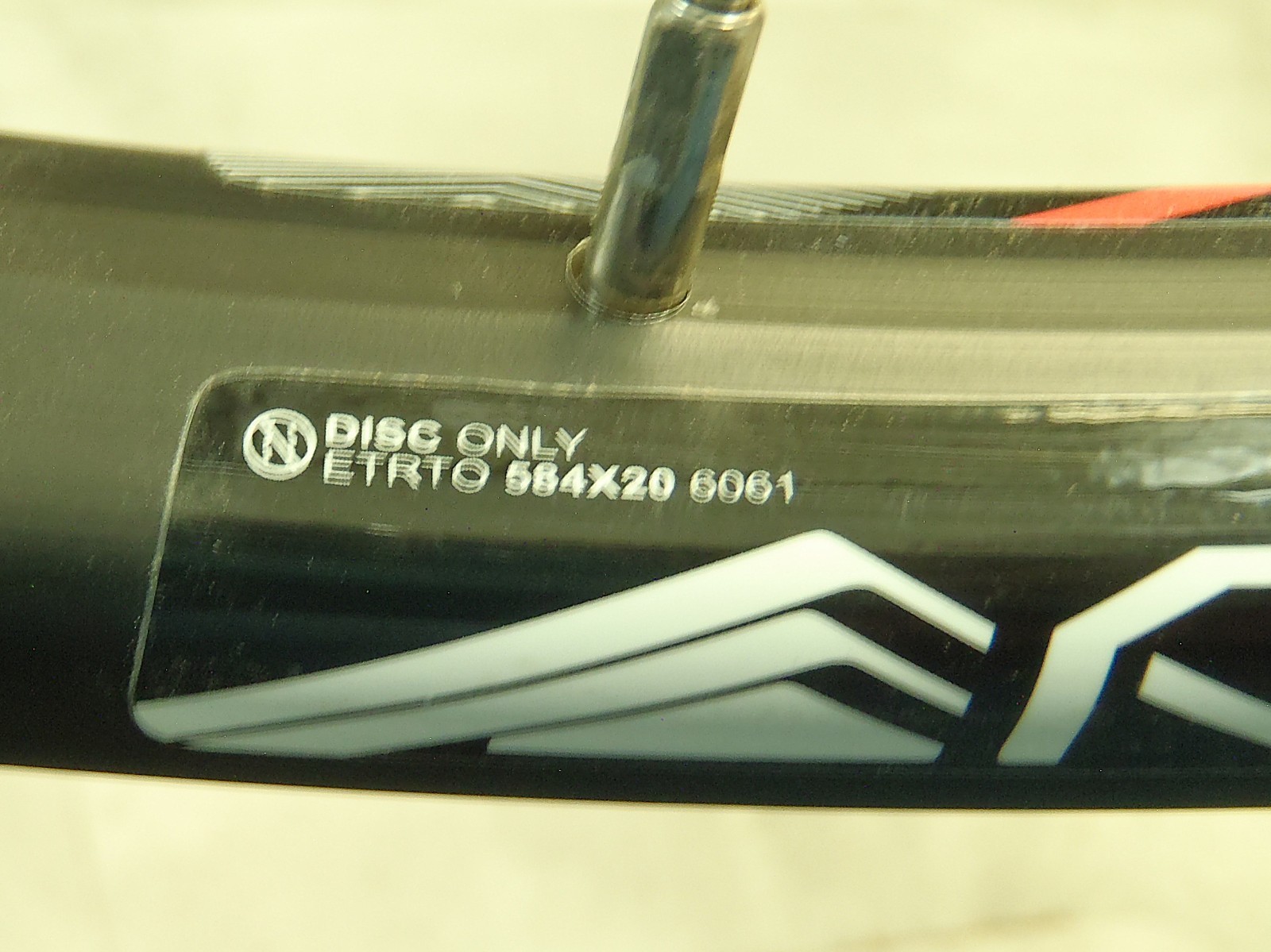 FRONT ALL TERRA ASD10 584X20 ALUMINUM DISC SPECIFIC BIKE RIM/HUB FWH65