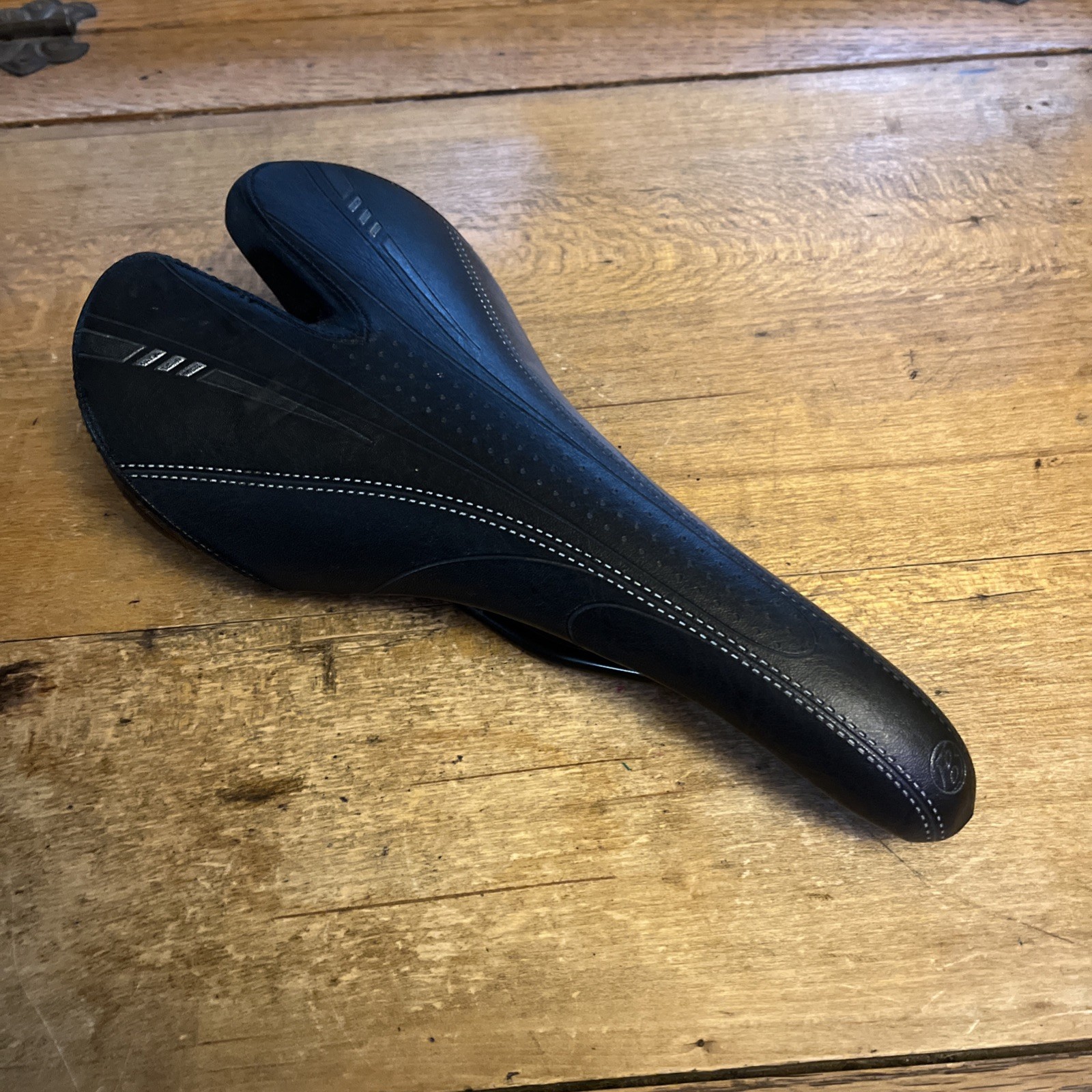 Vintage Bontrager Road Bike Saddle 278 mm Length 135 mm Wide 90s 00s Road Bike