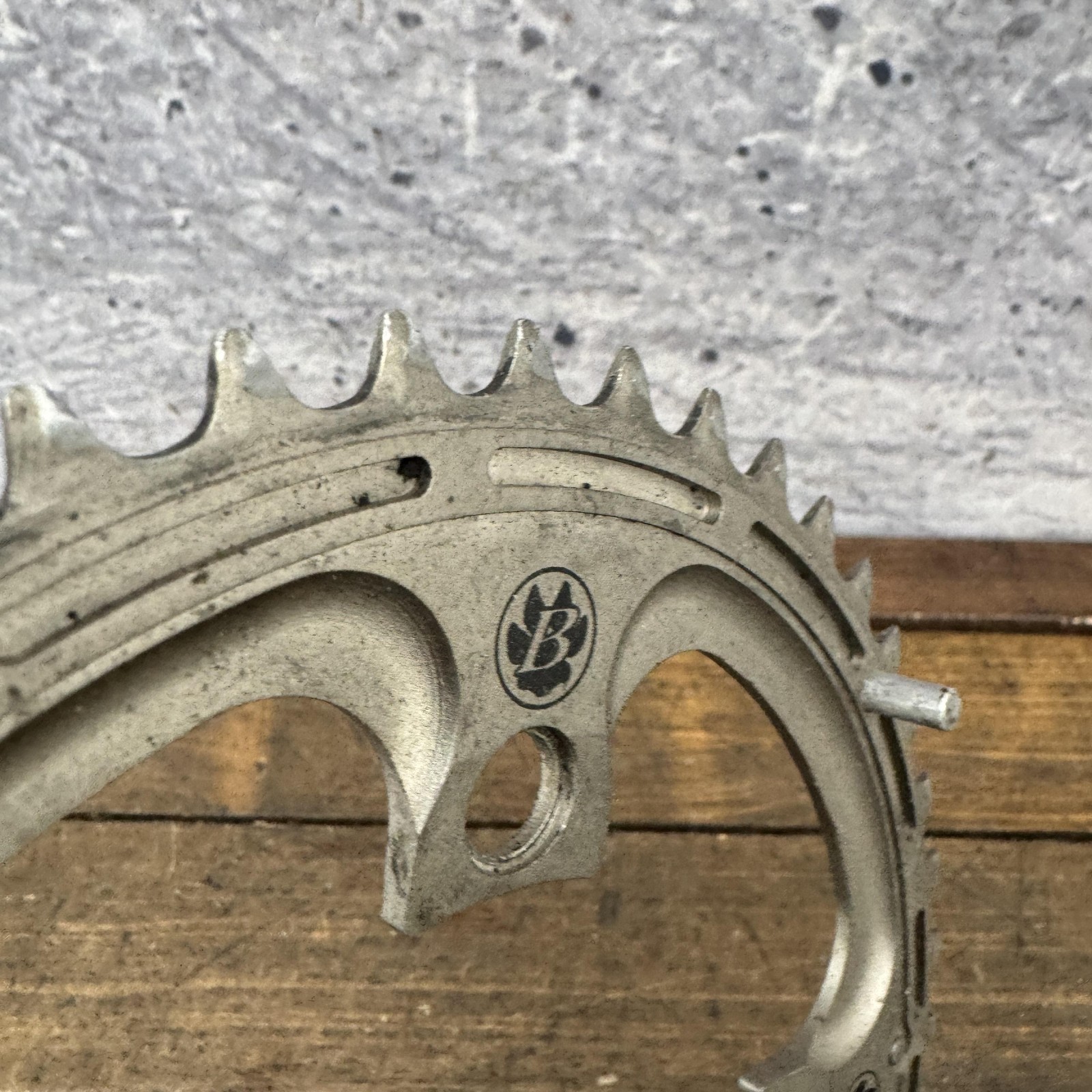 Vintage BOntrager 44T 4-bolt 104 BCD Silver Alloy Chainring Ramp Pins MTB 44