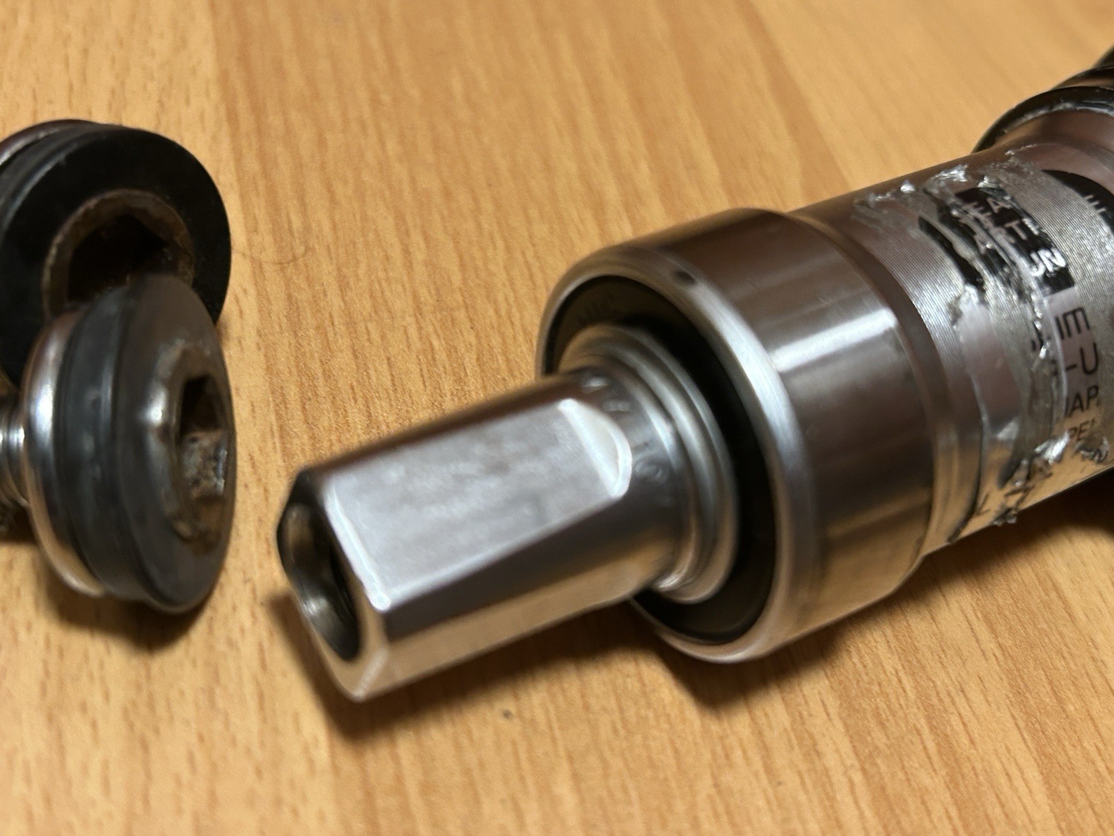 Vintage Shimano XT BB-UN72 Bottom Bracket Square Taped 68 x 108 English BSA