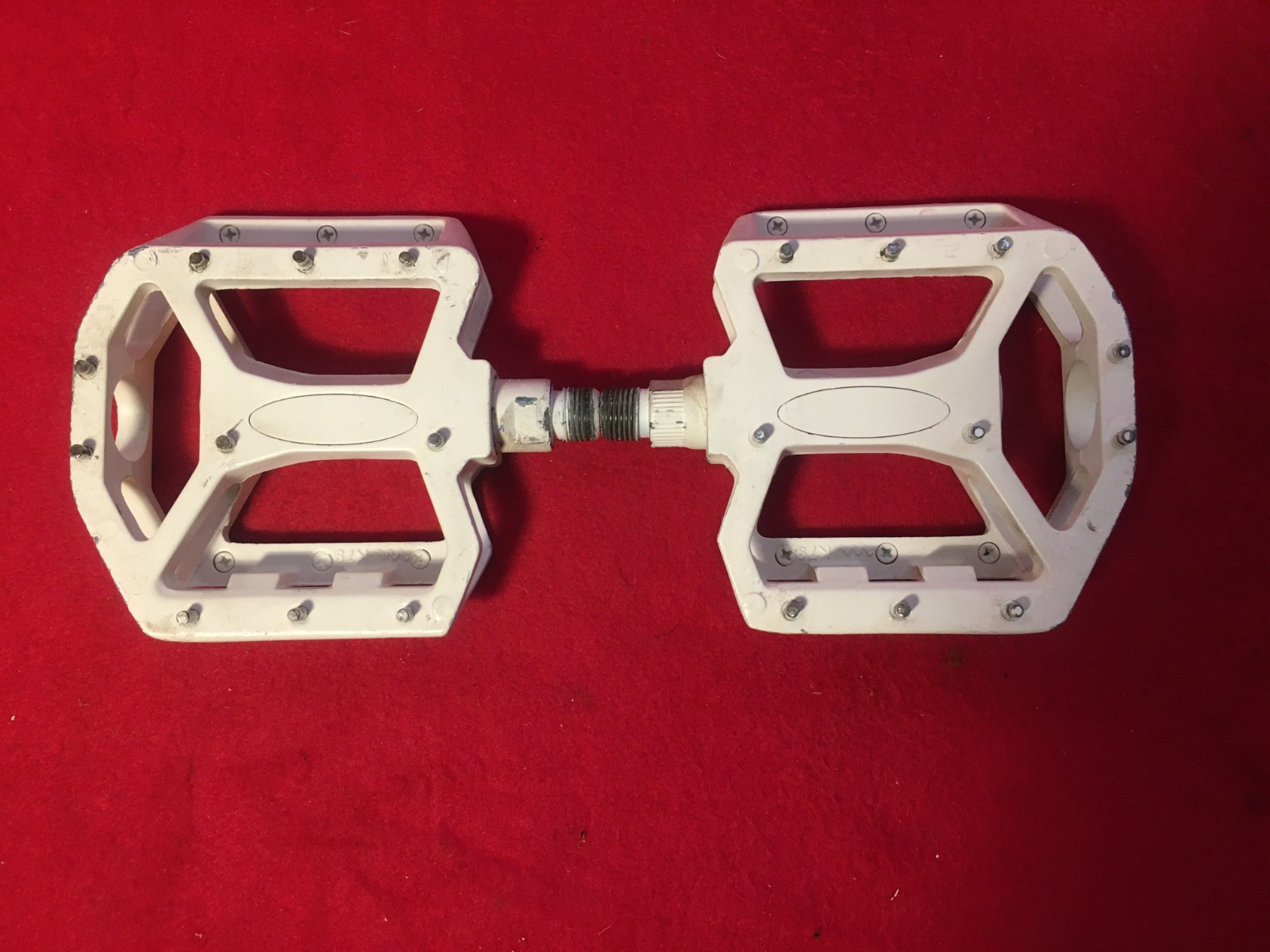 BMX/MTB Wellgo White LU-8A Alloy Pedal Set Fits SE Bikes Big Ripper