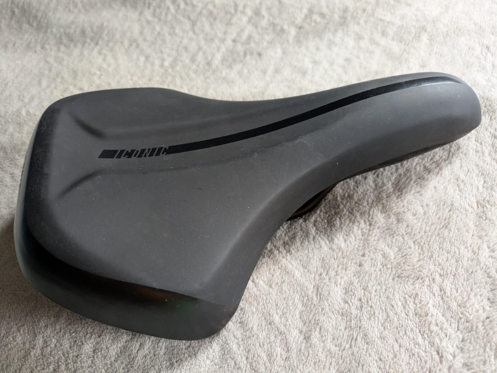 ICONIC Padded Bicycle Saddle Seat Adult Unisex Sized Black