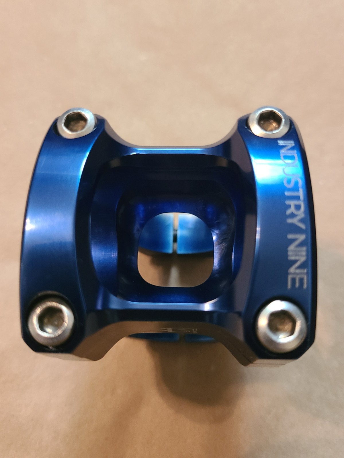 Industry Nine i9 A318 Stem 30mm 31.8mm Clamp +/-8 1 1/8″ Aluminum Blue 120gr