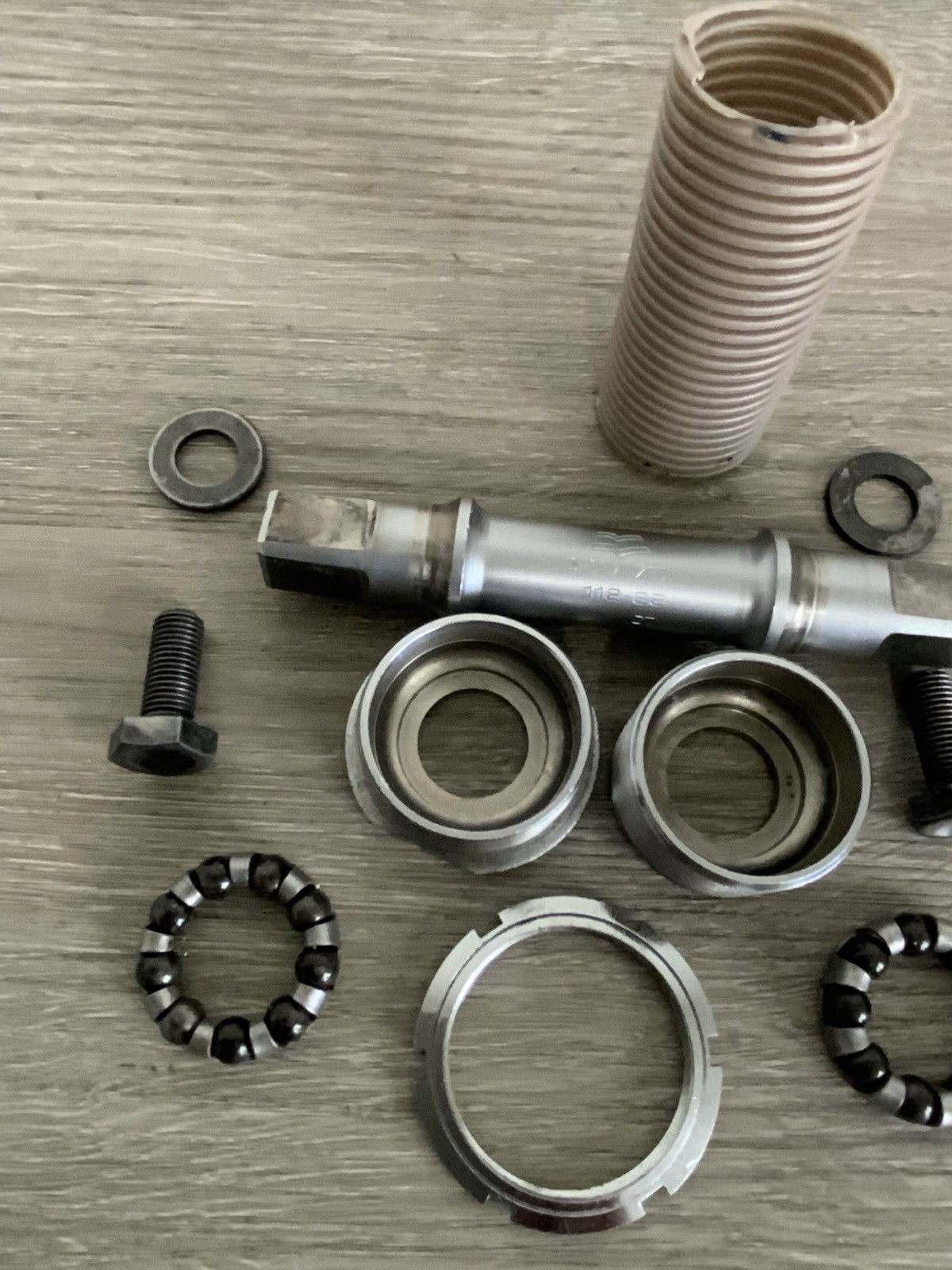 SHIMANO 600 BOTTOM BRACKET BRITISH THREADING 68-112 MM SPECIALIZED SPINDLE