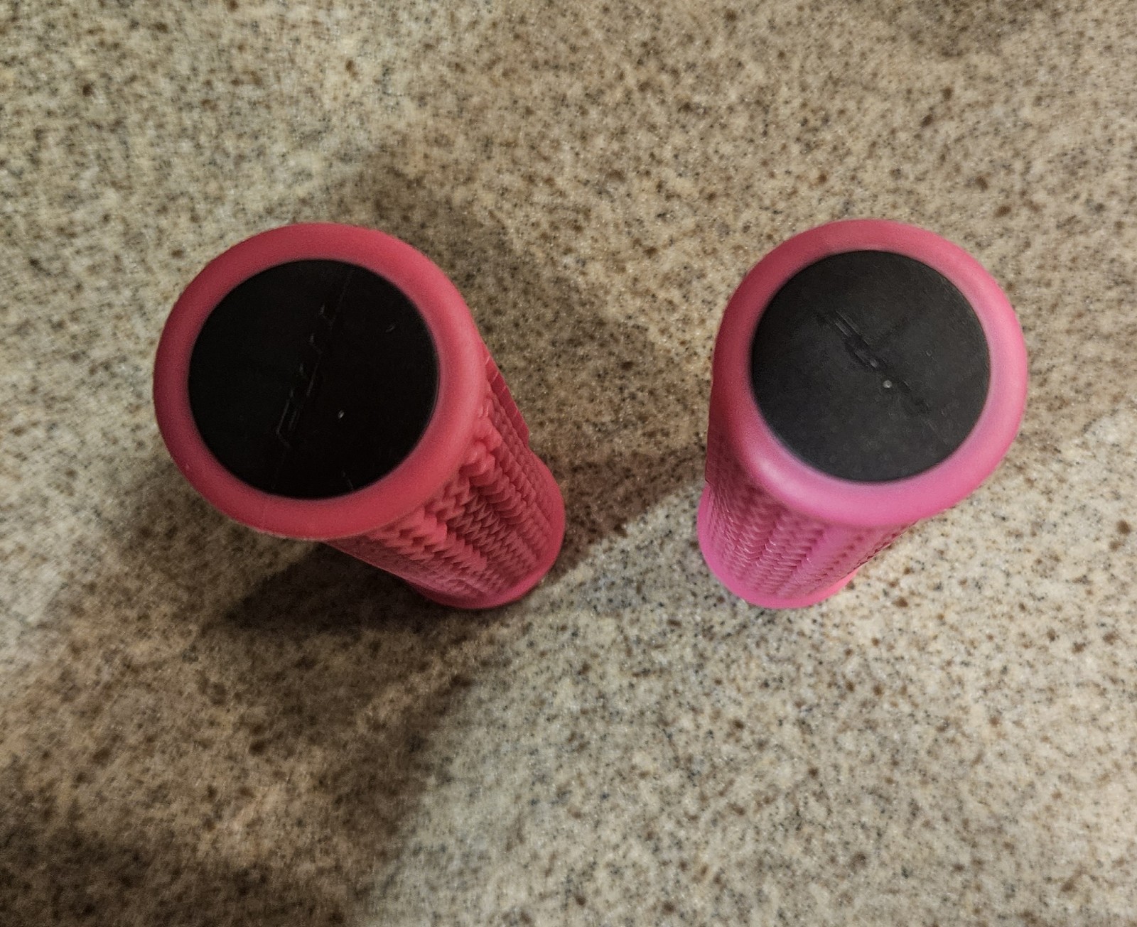 FUNN Mountain Bike Handlebar Grips Pink New in Box