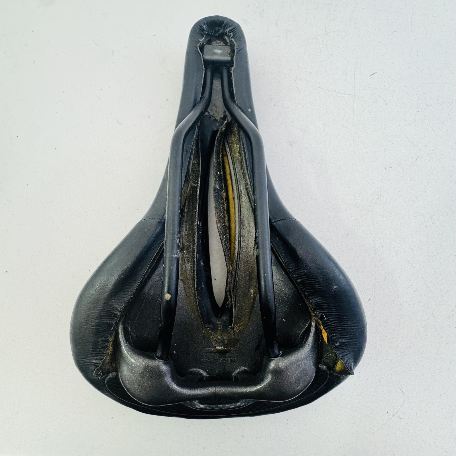 Terry Bicycle Saddle Seat Black Cutaway CrMo Rails Road MTB Hybrid Bike A82