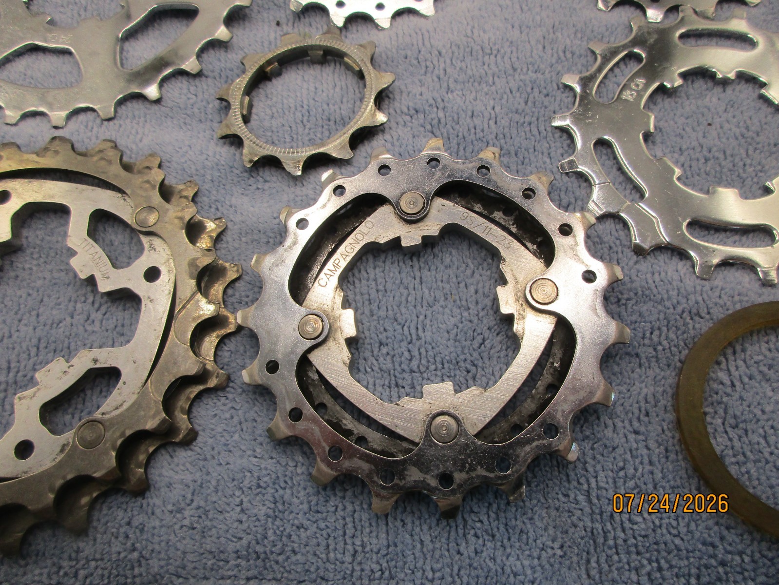 CAMPAGNOLO 9 SPEED CASSETTES RECORD TITANIUM VELOCE STEEL 10 COGS