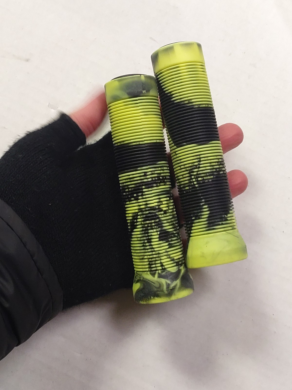 Scooter Handlebar Grip Ribber For Bike Bicycle Neon Green