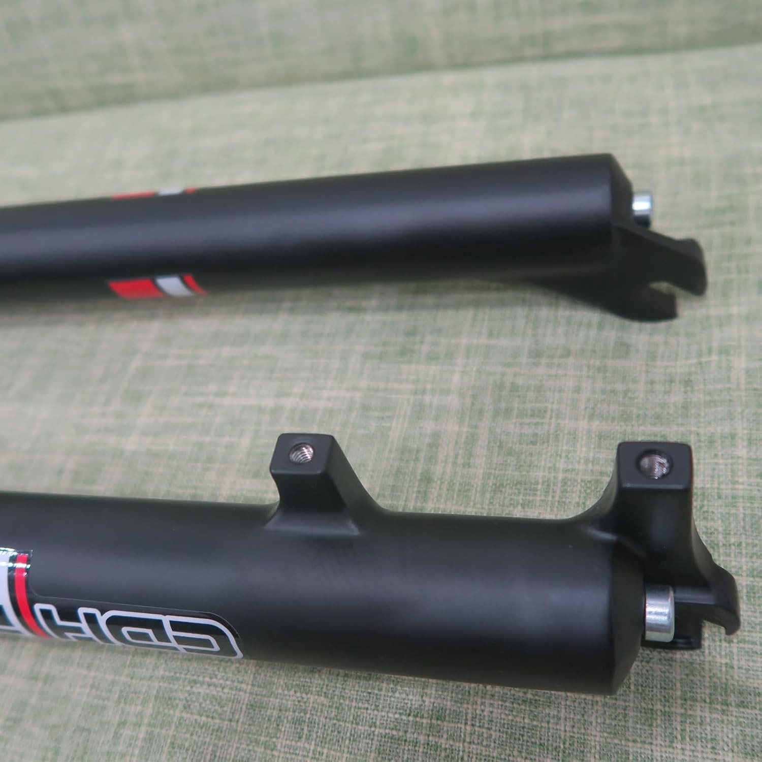 CDH 26″ Bike Suspension Fork 1 1/8″ Threadless Tapered Tube Single Shoulder Fork