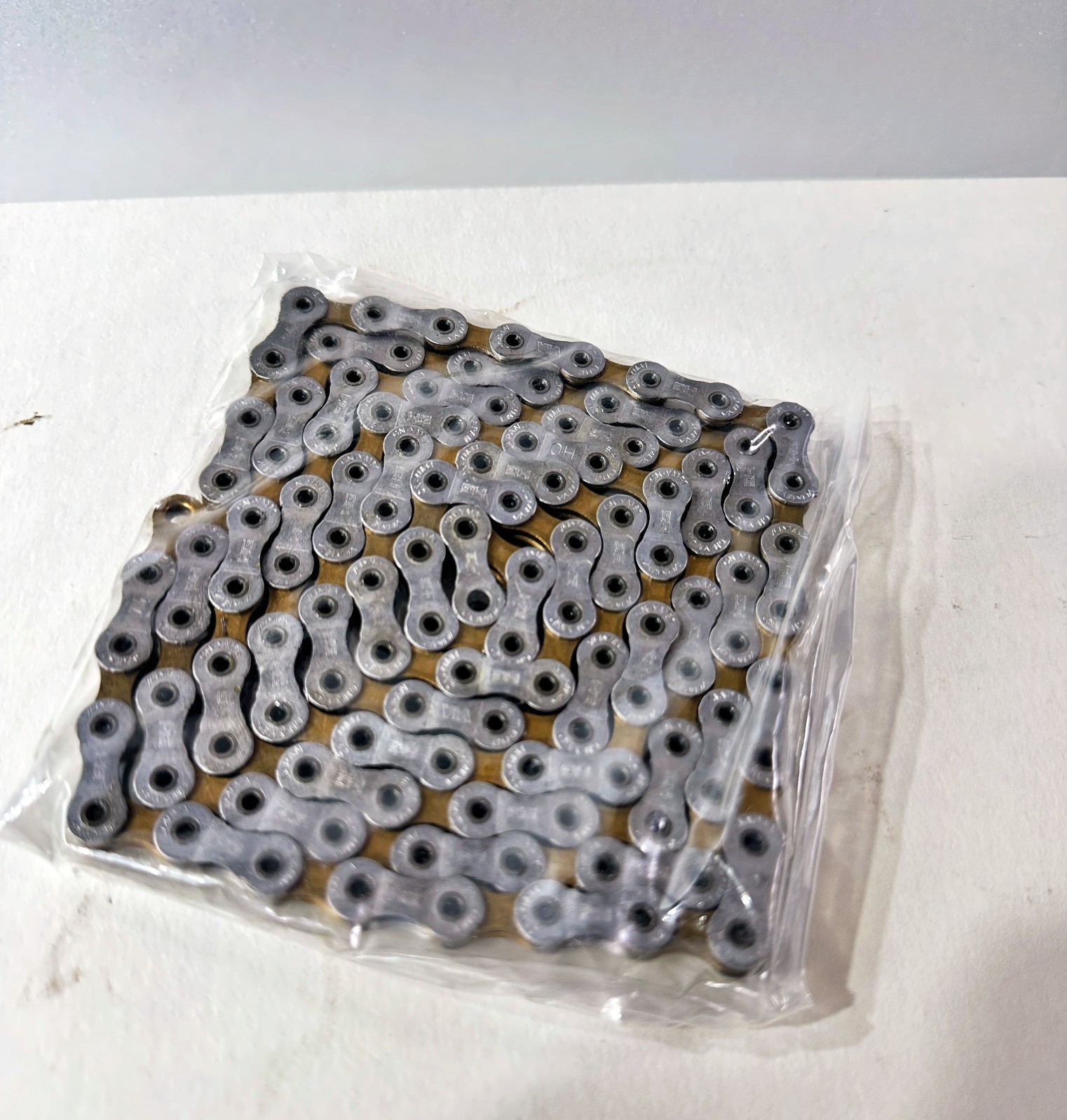 New Shimano Yumeya XTR 9 Speed Chain CN-YM81 Gold Titanium NIB NOS Rare