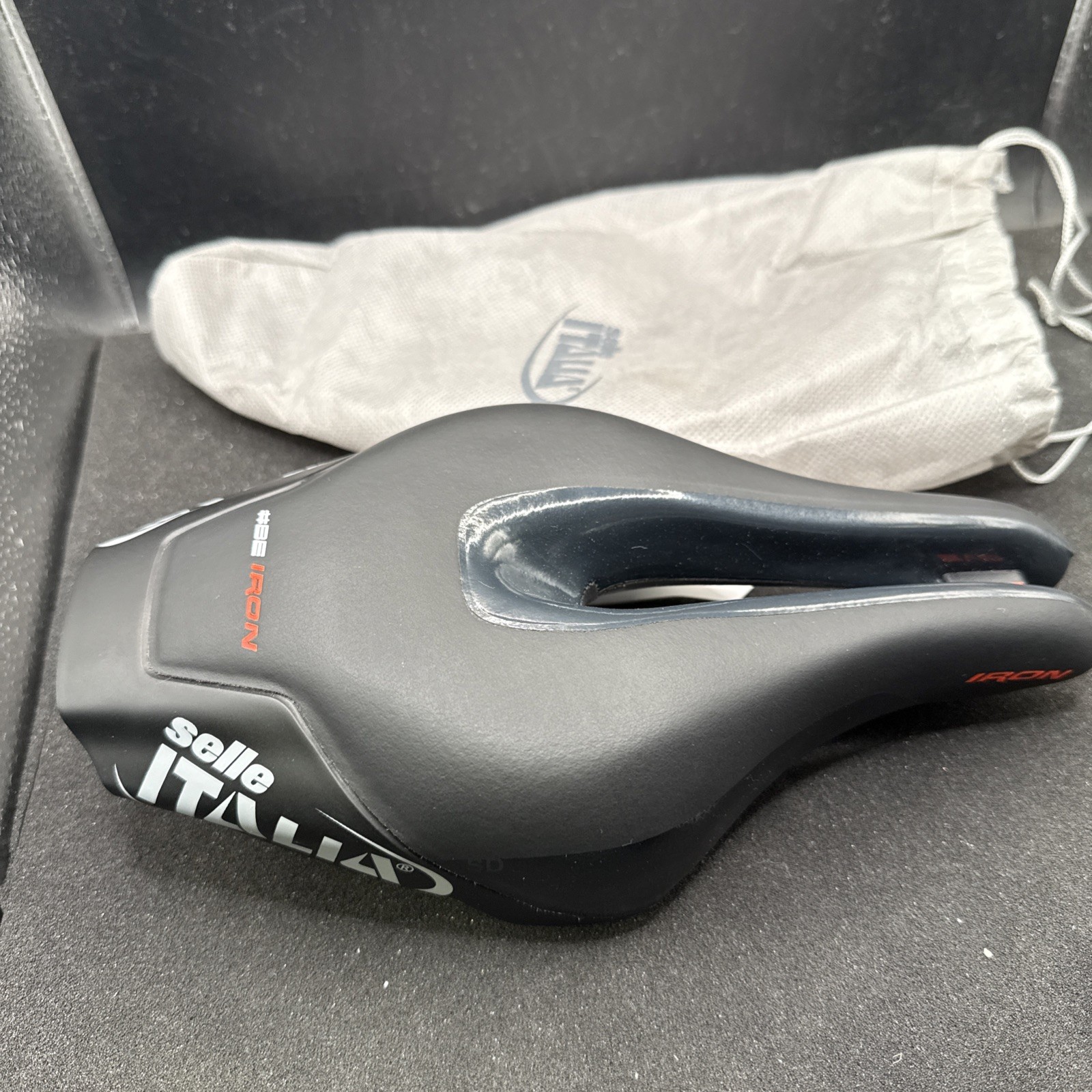 Selle Italia Iron Sd Kit Carbonio Carbon Railed Cycling Saddle Seat (9419-a47)
