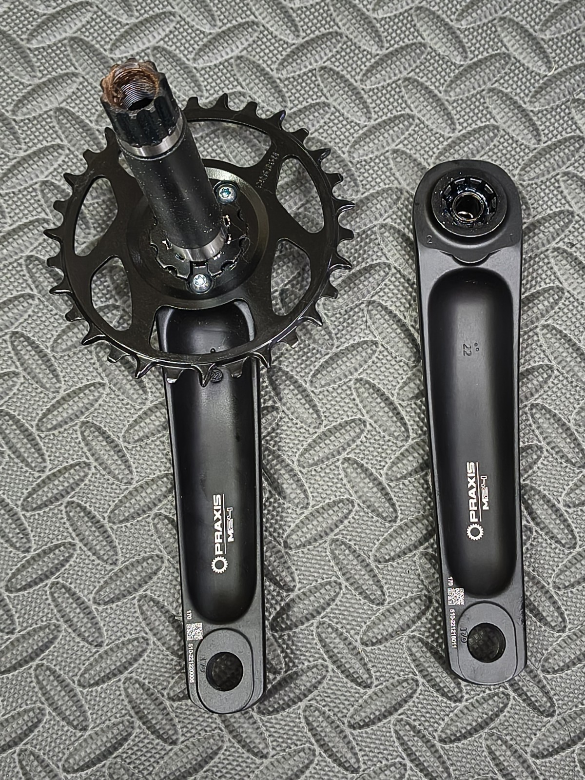 Praxis Cadet Crankset 30T 170mm GXP With Pressfit Bottom Bracket