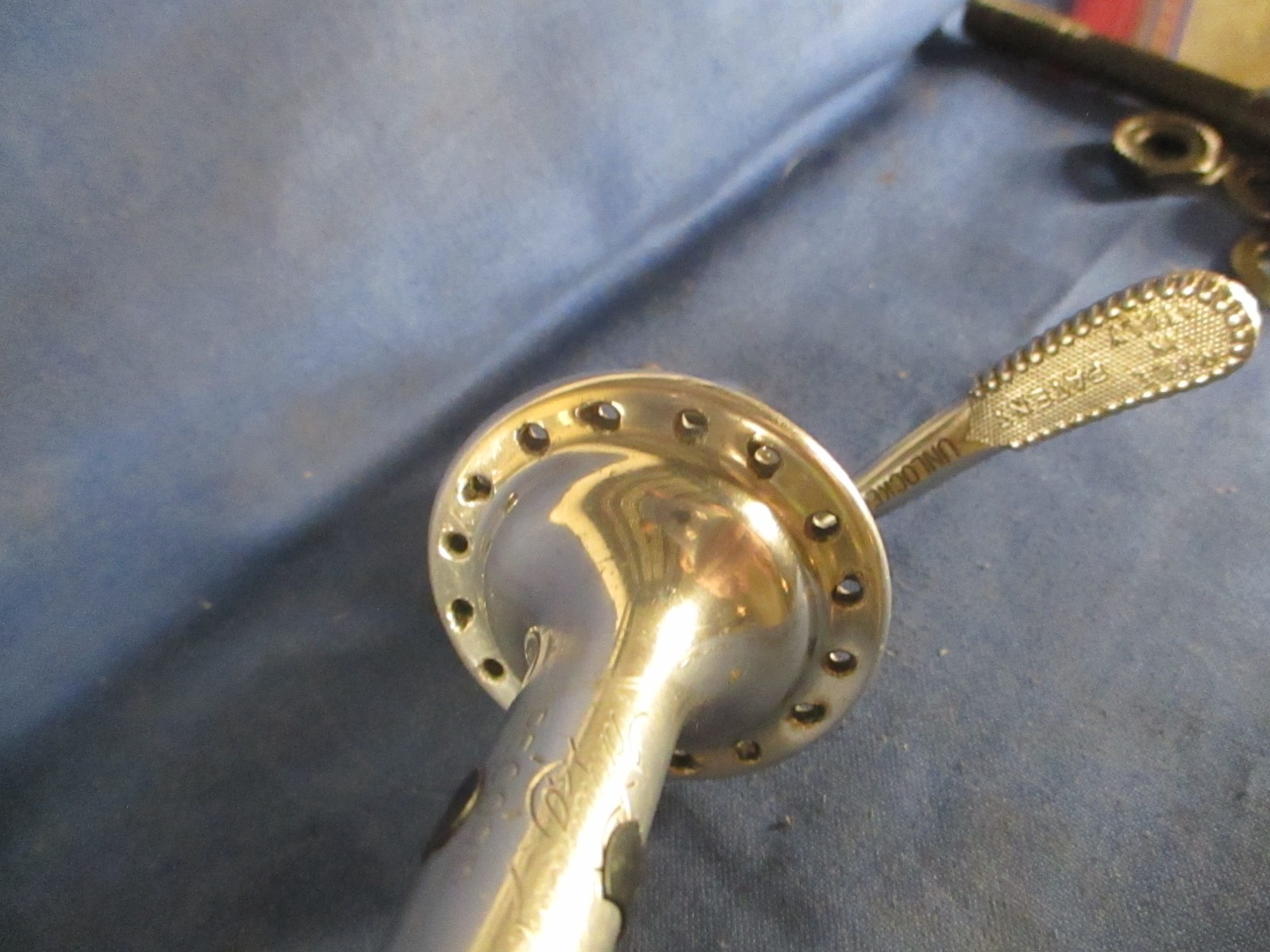 Campy smooth bearings O’hauled Campagnolo Nuovo era Record front hub w Q/R, 32 H