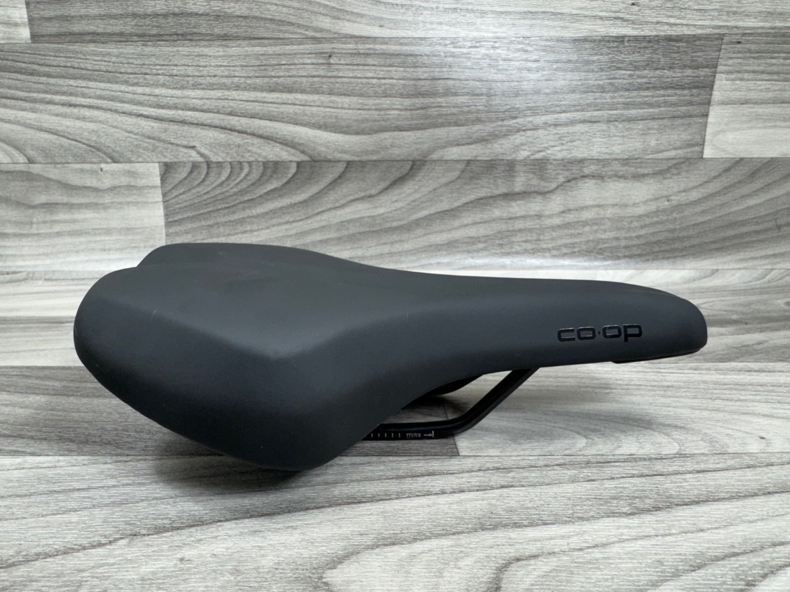 DDK BIKE SADDLE SEAT MEMORY FOAM COMFORT PLUS 274 X 162 MM REI CO-OP