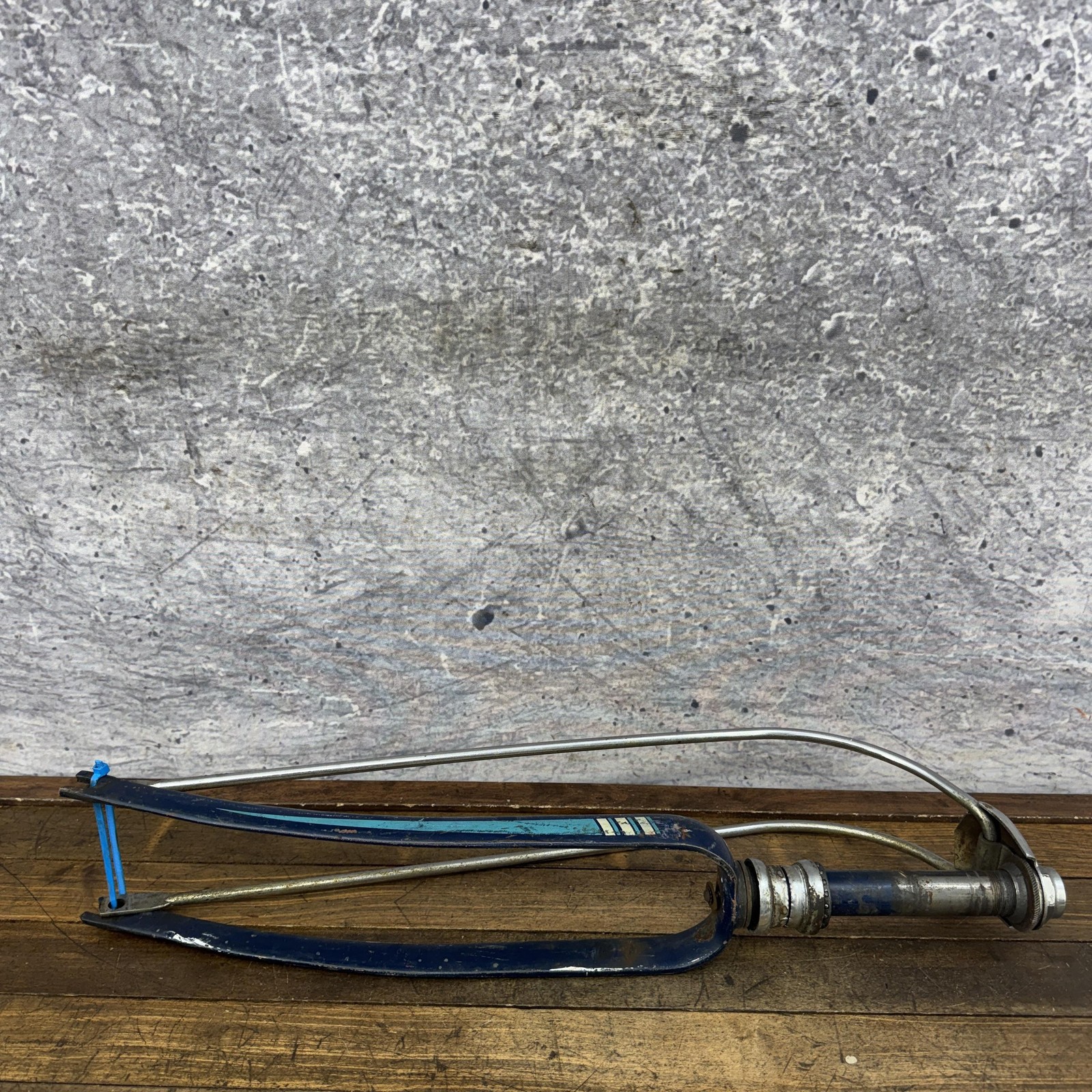 Vintage Cruiser Truss Rod Fork 26 in 1 In Threaded Brace Balloon Tire Blue