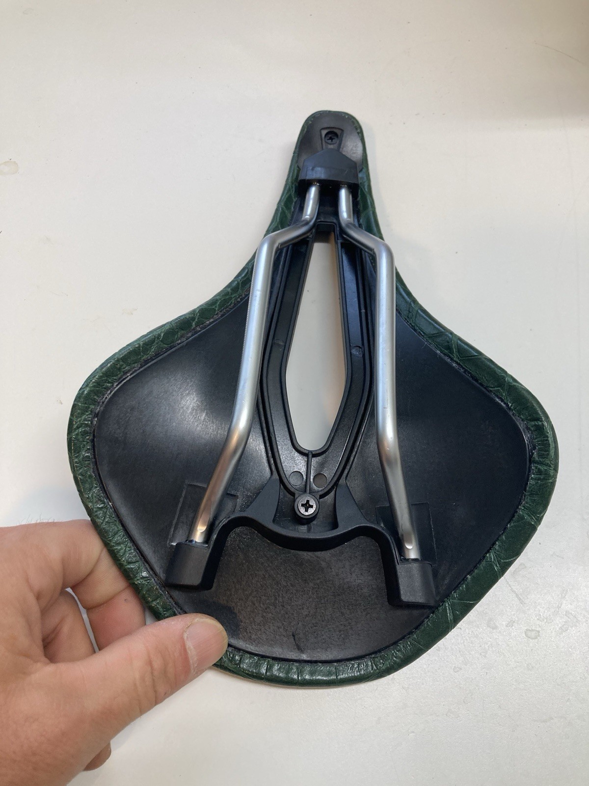 Green leather saddle 160mm x 250mm road gravel mountain bike seat short power