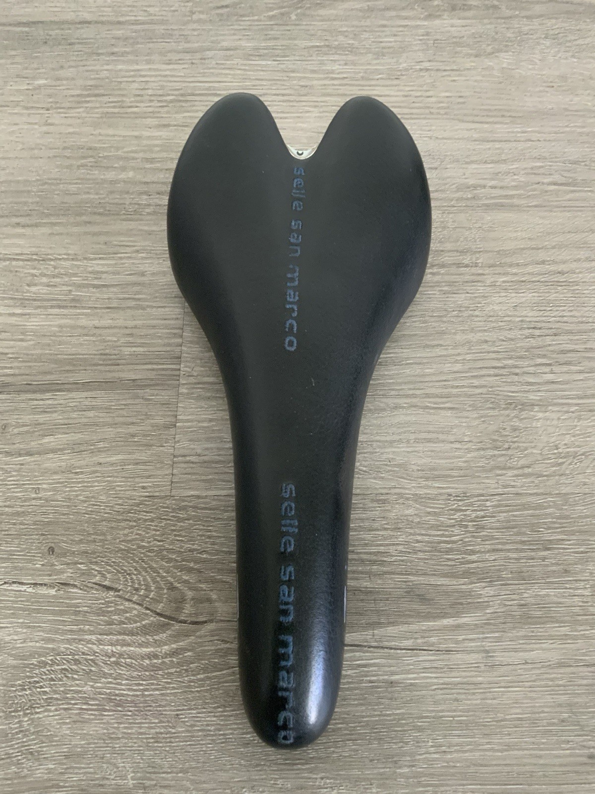 SELLE SAN MARCO SADDLE 238 GRAMS TITANIUM STAYS 125 MM X 278 MM EMBROIDERED