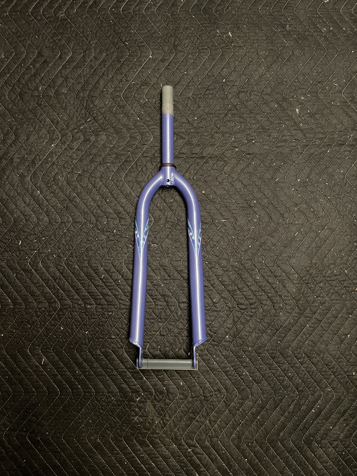 1” x 6 3/4” Threadless 26” Bicycle Fork (Periwinkle & Plaid)