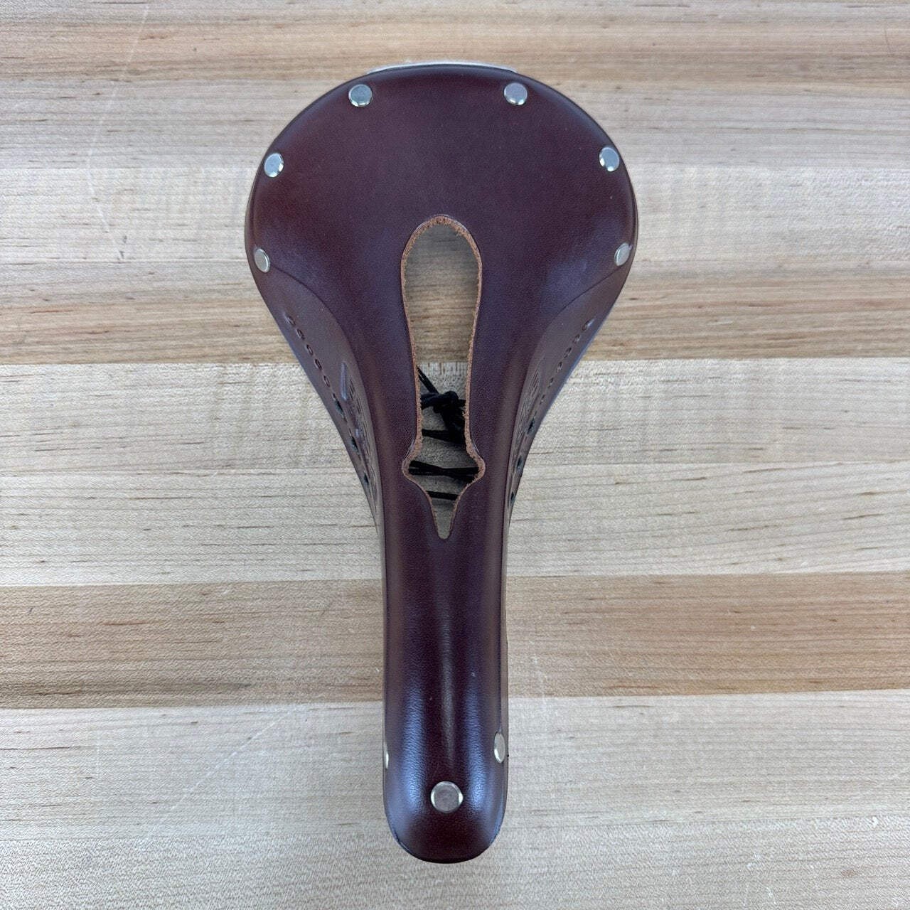 New! Brooks B17 Carved Honey Leather 7x7mm 150mm Saddle 521g MSRP $175