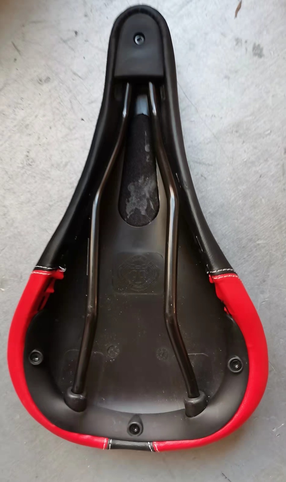 NEW OLD STOCK WTB SPEED V SADDLE SEAT WIDE 160MM BLACK RED MTB CITY TOURING BIKE