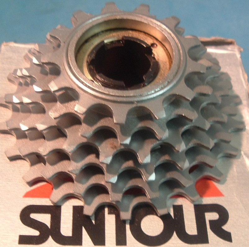 SunTour Winner Pro 6-Spd 13T-23T Freewheel NEW / NOS Road Vintage- Mint-1986-NIB