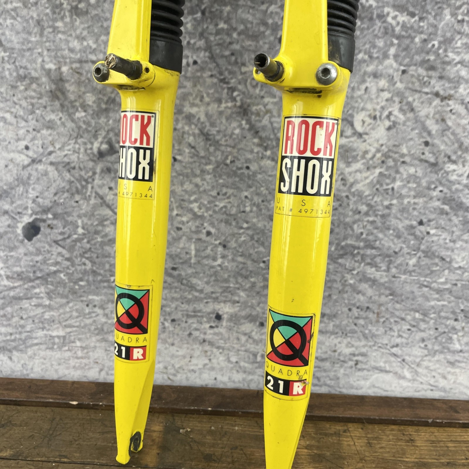 Vintage RockShox Quadra 21R Suspension Fork 1 1/8” 28.6mm 630mm 9″ Steerer MTB