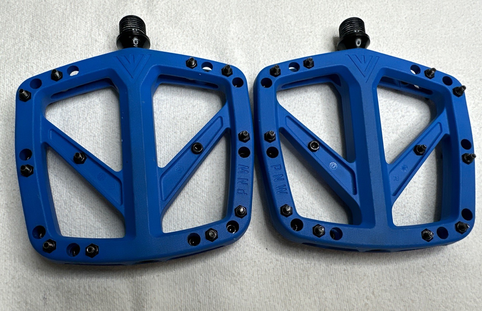 PNW Components Range Composite Pedals Blue