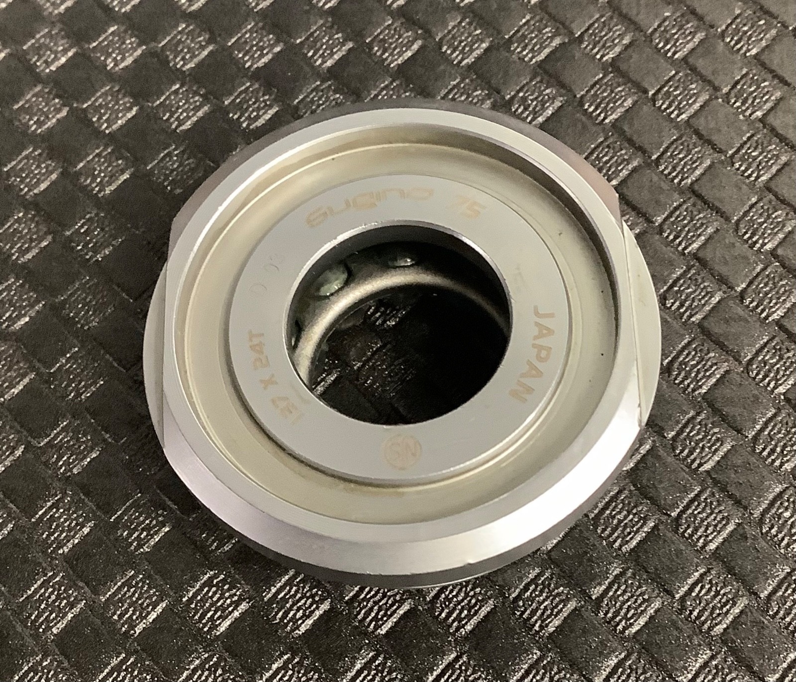 NOS Sugino MS-68 MW-68LP D-03 NJS Bottom Bracket