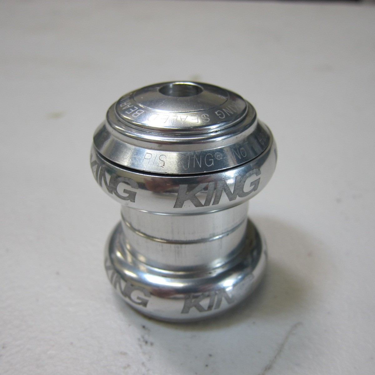 Chris King Polished Headset 1 1/8 NoThreadset Bold Logo x Mountain Bike