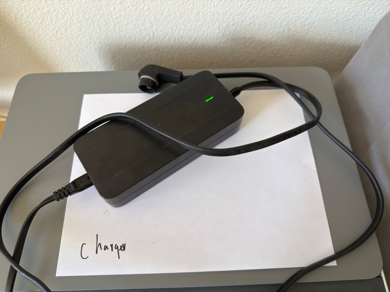 Serial 1 charger