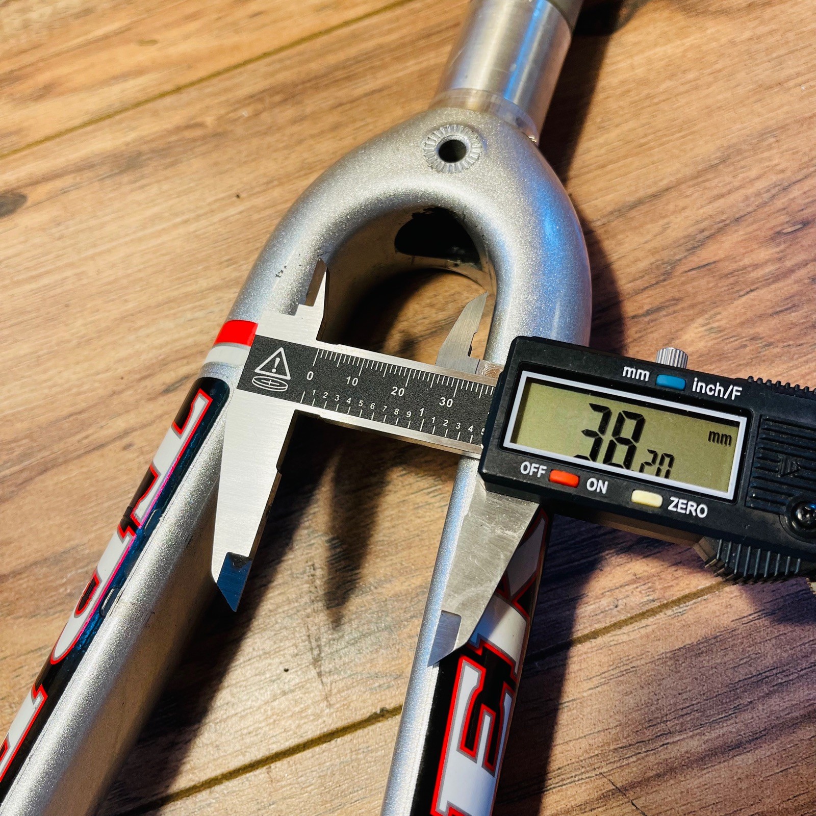 Trek Air Rail OD 1 1/8 Threadless Carbon Road Fork 700C 202mm 43 Rake