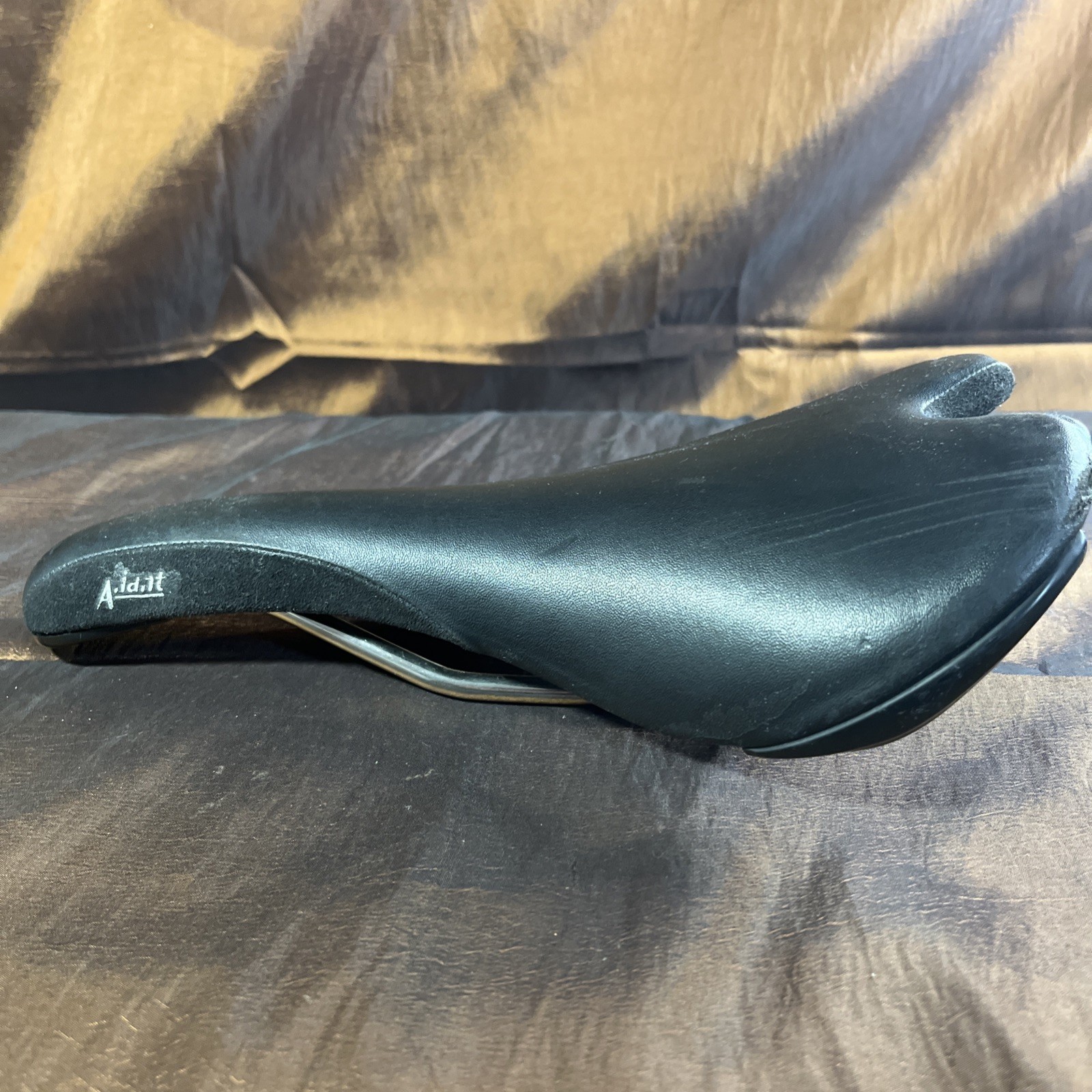 Fizik Aliante Kium Rail Carbon Road Saddle Seat 244g 270x140mm Scuffs