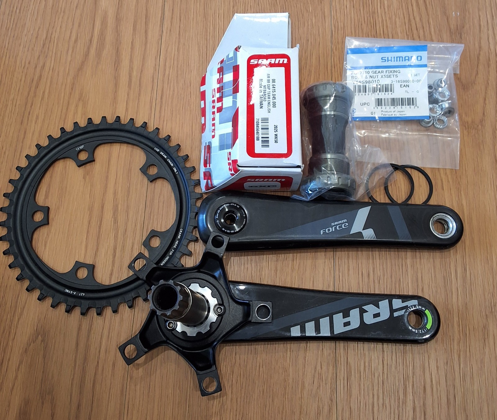 SRAM Force CX1 Carbon Crankset 172.5mm GXP + NEW 42T X-SYNC + NEW BB + Bolts