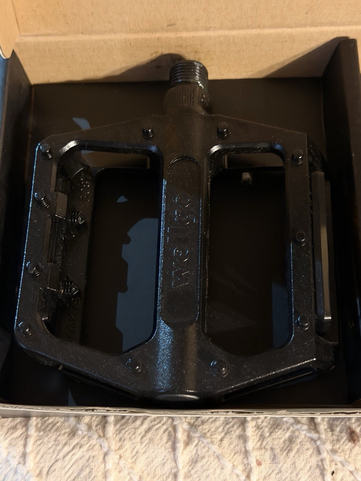 Race Face Chester Flat Platform MTB Pedals, Composite Black, 9/16 Sealed