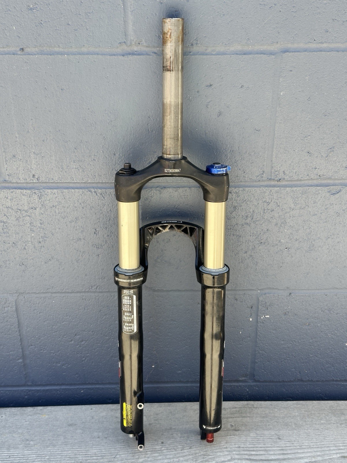 RockShox Recon Race Fork 100mm 26in QR 1 1/8 Threadless Steerer Disc MTB
