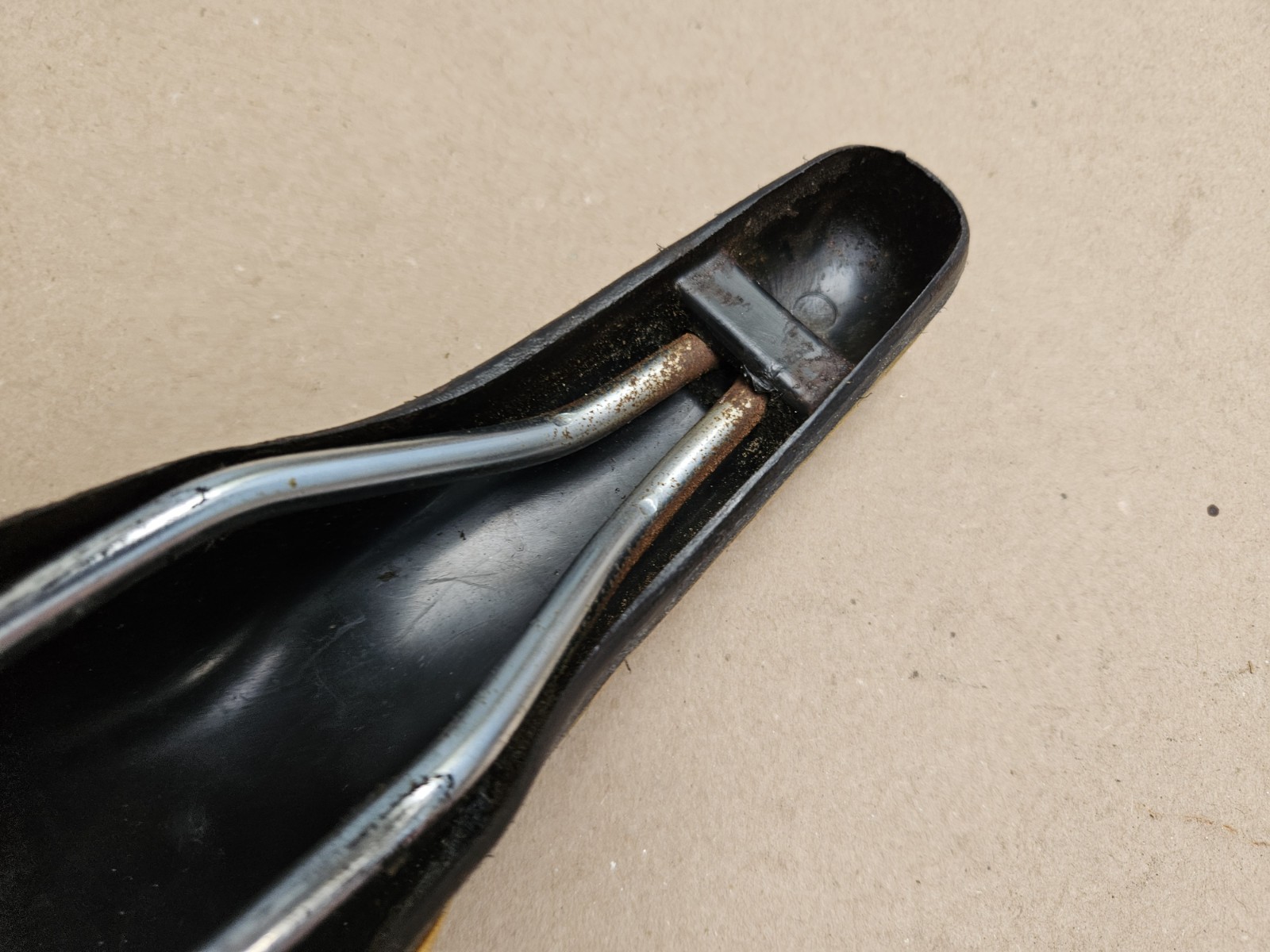 Unknown Vintage 90s Road Bike Saddle Made In Italy