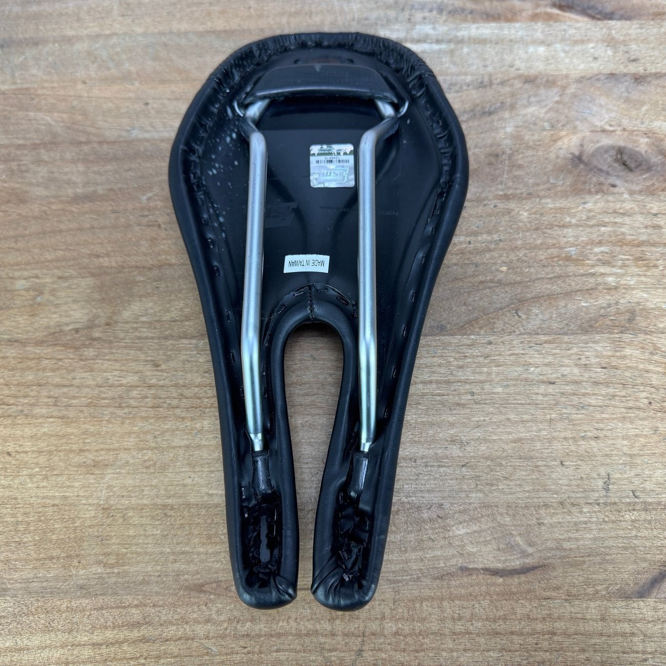 Light Use! ISM PL1.1 40 7x7mm Cr-Mo Alloy Rails 134mm Bike Saddle 334g