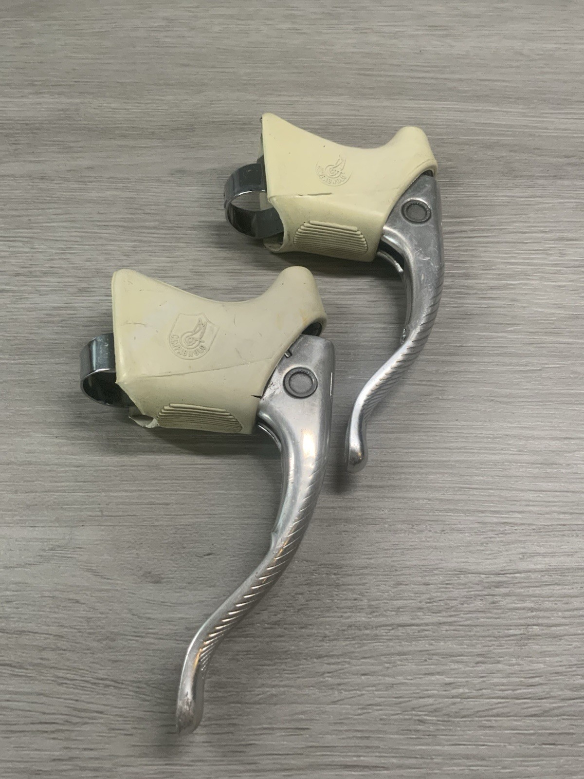 CAMPAGNOLO BRAKE LEVERS NON-AERO OR AERO W/ PLUGS