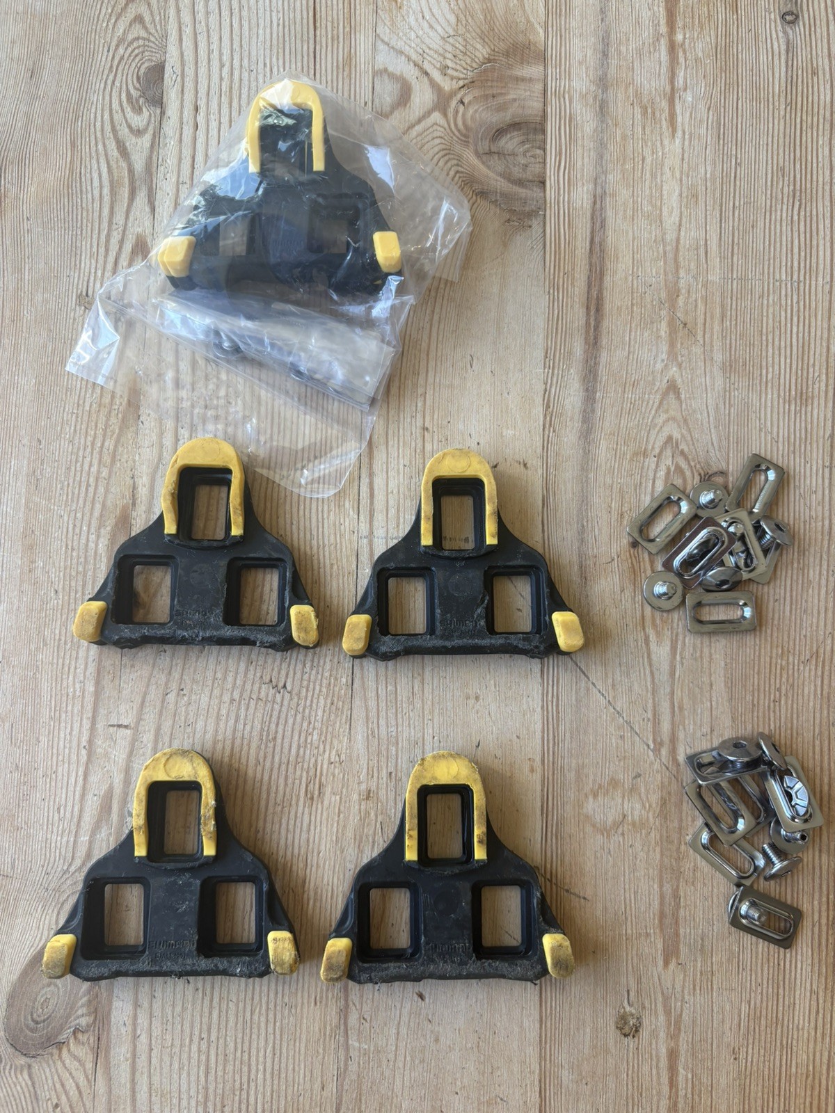 3 Pairs – Shimano SPD-SL SM-SH11 Road Cleat Replacement Cleats 6° Yellow