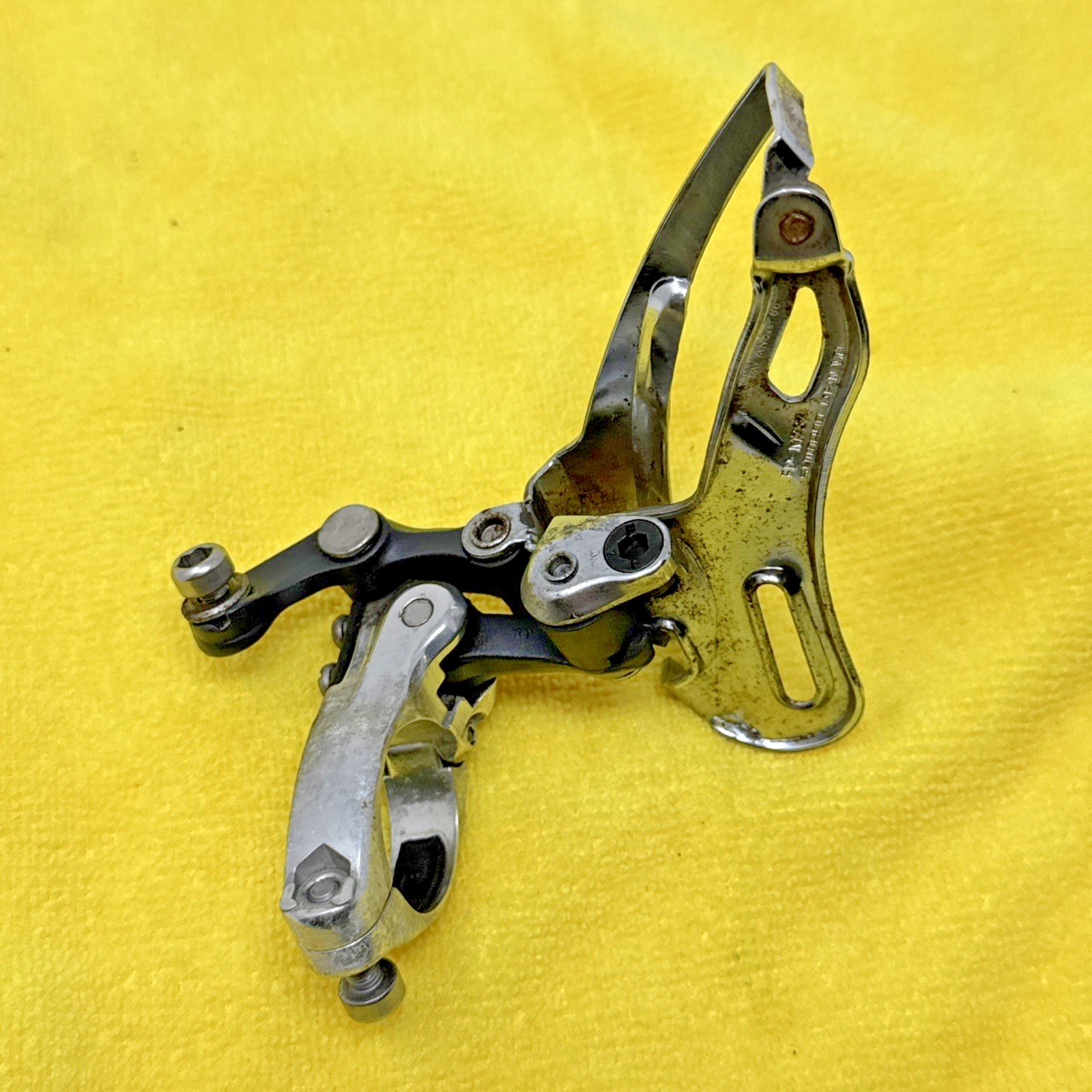 Shimano Deore XT FD-M737 3 x 8s MTB Front Derailleur Clamp-On 28.6mm Bottom Pull