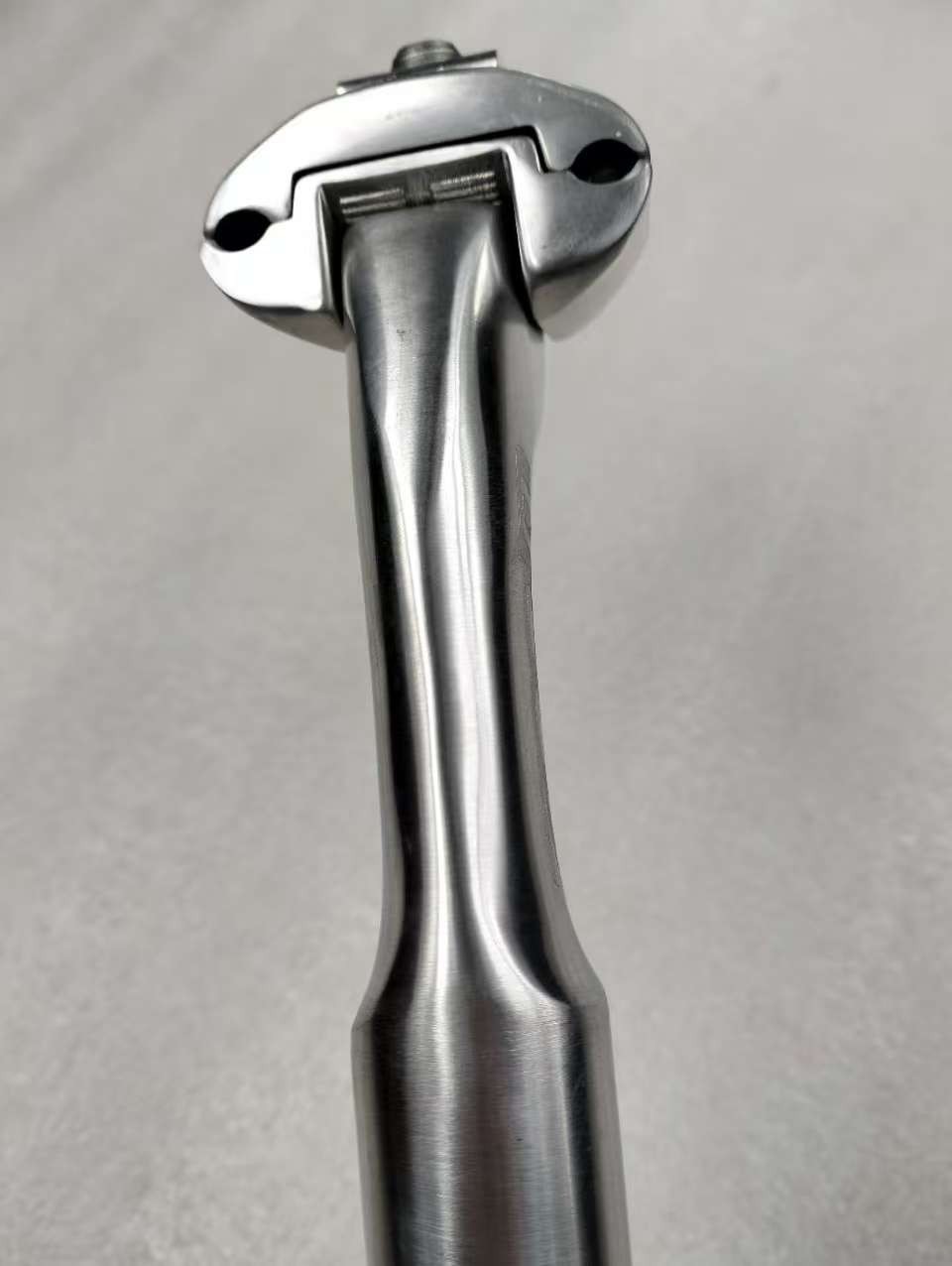 NEW ONE VINTAGE STYLE ZOOM AERO SEATPOST DIA 26.8MM LENGTH 220MM WEIGHT 333G