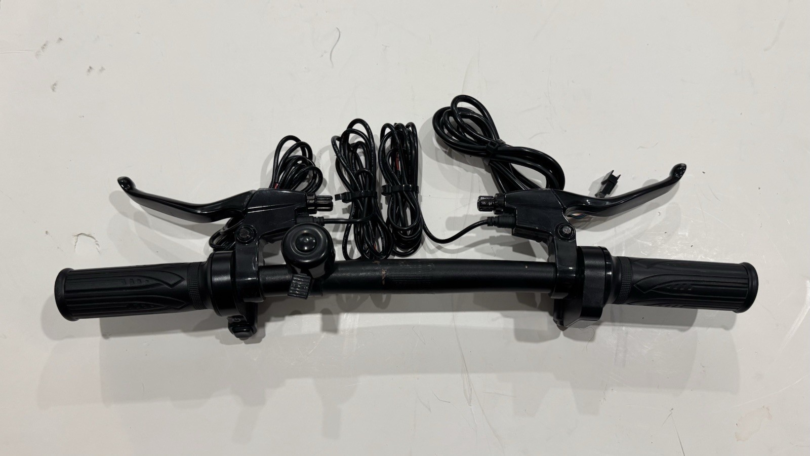 Jetson Bolt pro handlebar assembly