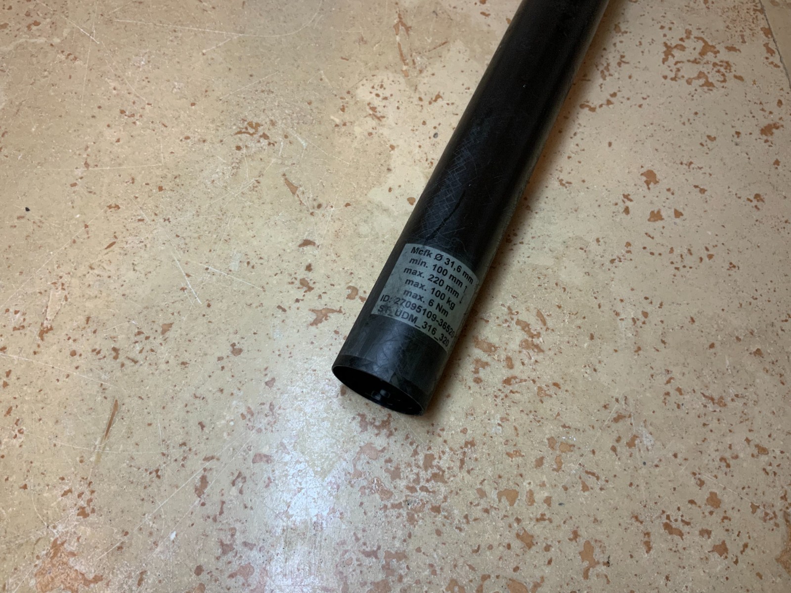 MCFK Carbon Seatpost 31.6mm Ultralight 144g w/ Clamp Black Germany