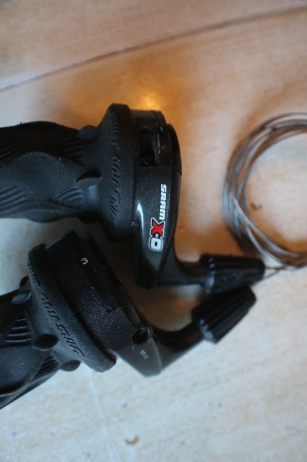 SRAM X-0 3×9 Grip Shifters – Twist Shifter Set Pair Mountain Bike Black 9×3